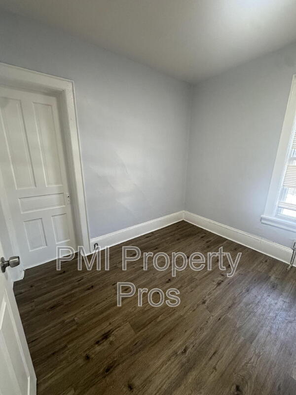 Photo - 3373 N Richards St