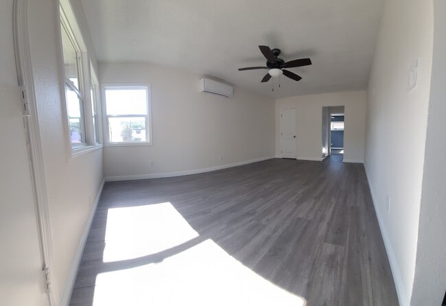 Photo - 731 1/2 Via Altamira Unit 731 Half