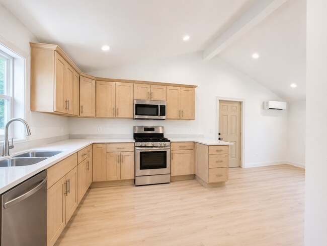 Photo - 105 Watson Ave Unit #B