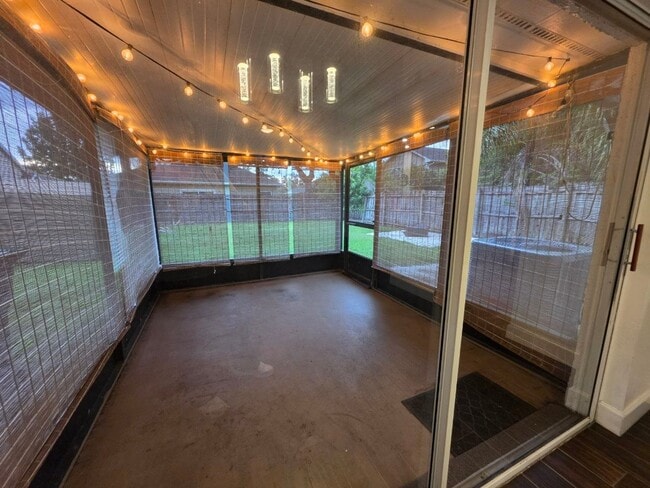 12324 Gingham Ct