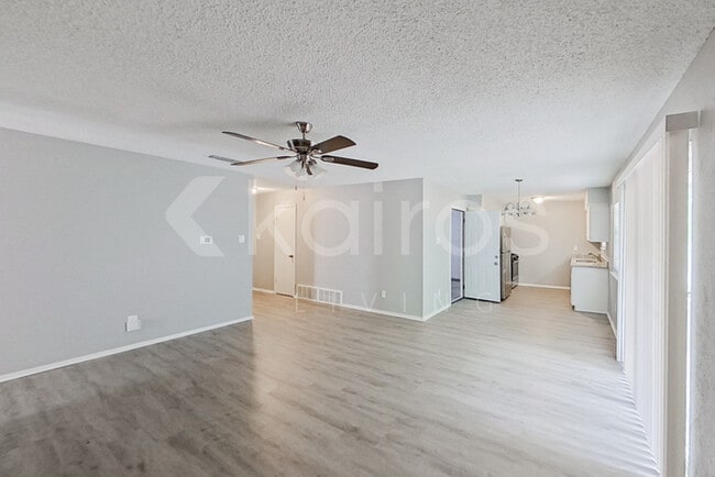 Photo - 12211 Knight Dr