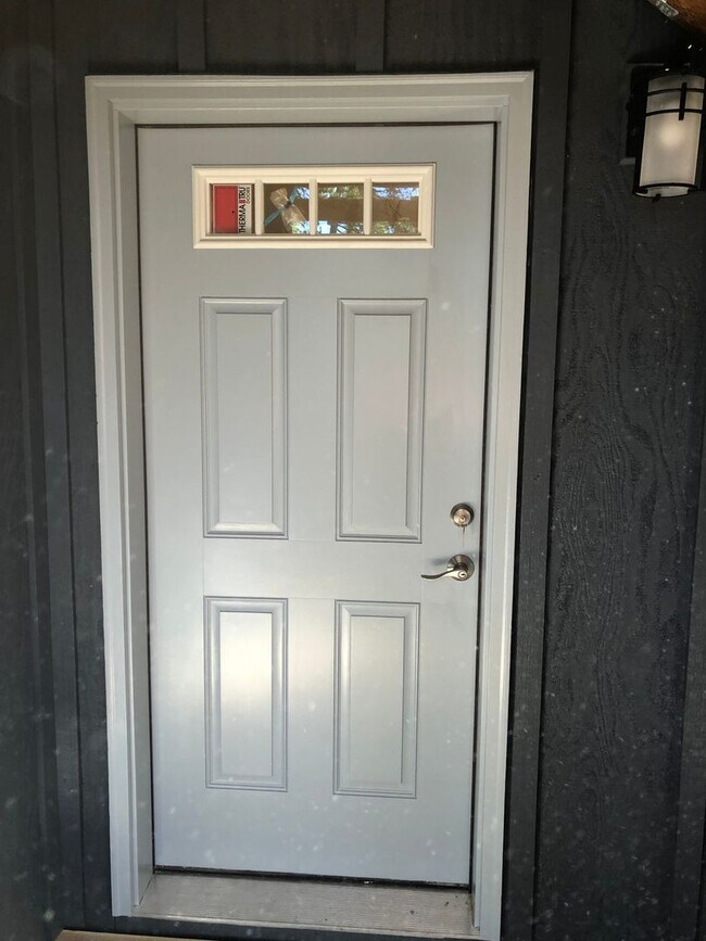 Studio apartment in the Thurston Hills! For Rent in Springfield, OR