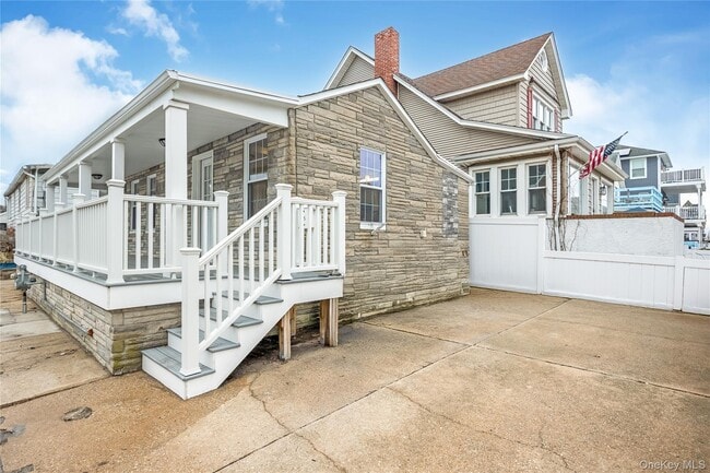 Photo - 195 Oceanview Ave