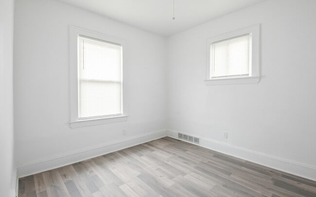 Photo - 8511 Jeffries Ave