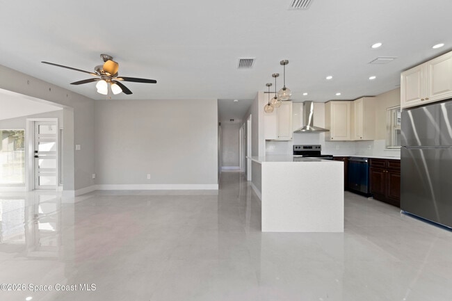 Photo - 2373 Allan Adale Rd