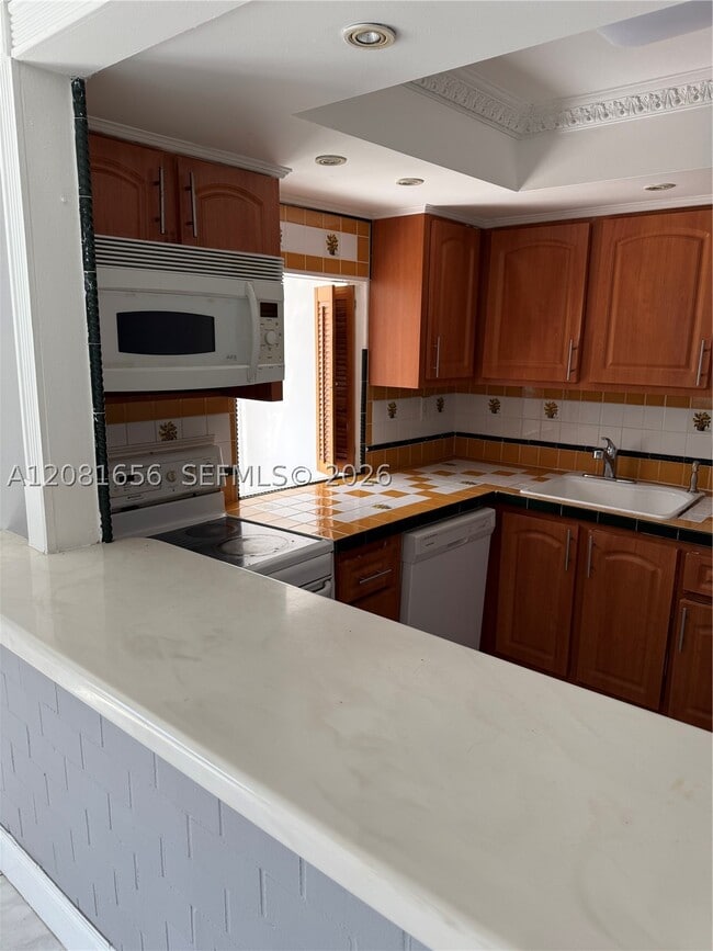Photo - 210-172 172nd St Unit 326