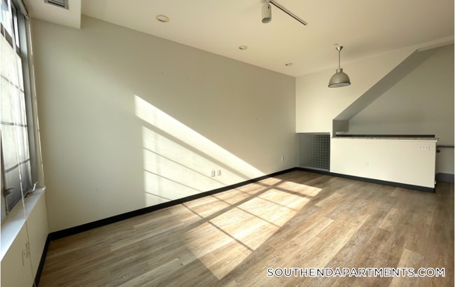 Photo - 160 E Berkeley St Unit 307