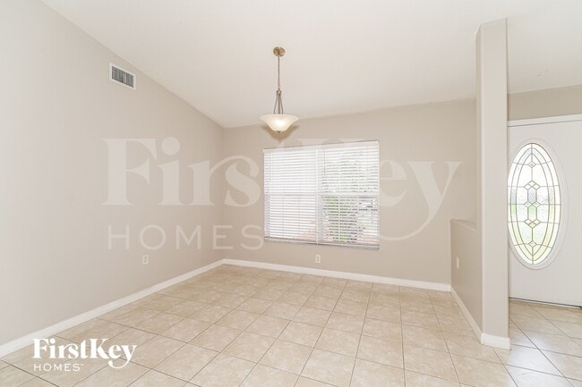 Photo - 766 Altara Ln NE