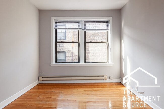 Photo - 1050 W George St Unit 301