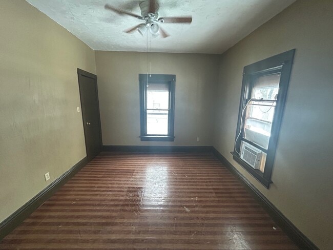 Photo - 711 E 6th Ave