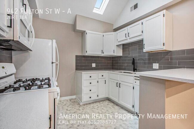Photo - 942 Fulton St W Unit A
