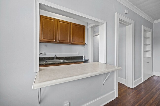 1625 East Ave Unit 206
