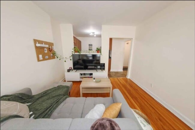 Building Photo - 118 Scott St