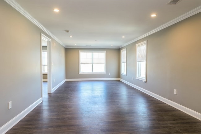 Photo - 918 Providence Hwy Unit 409