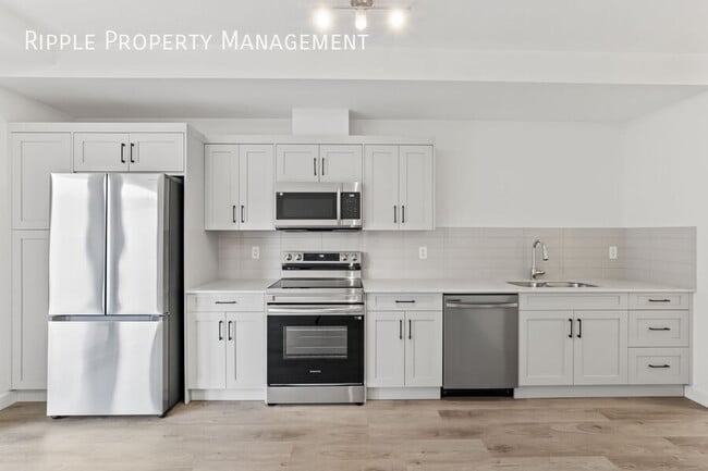 Building Photo - AMAZING 1 BED/ 1 BATH CONDO WITH PETS ALLOWED! Unit 1202