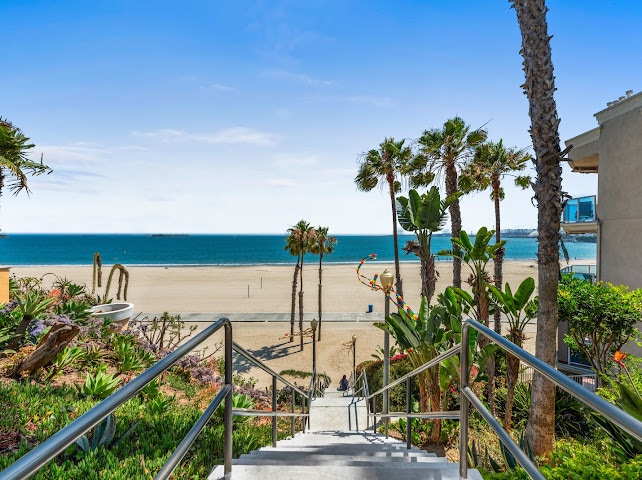 1600 E Ocean Blvd