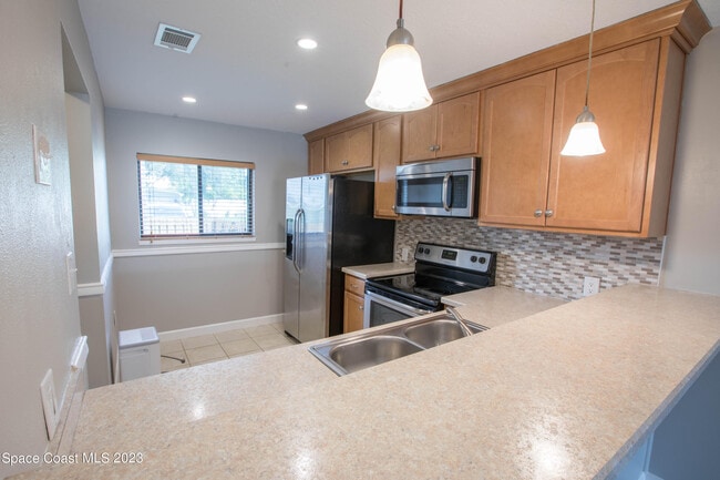 Photo - 277 Monroe Ave