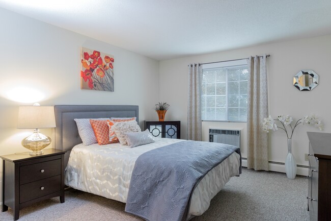 Habitación principal - Greenview Village Apartments