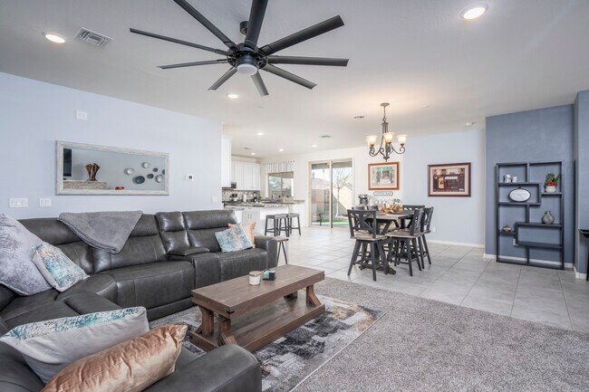 Photo - 750 W Torino Pl