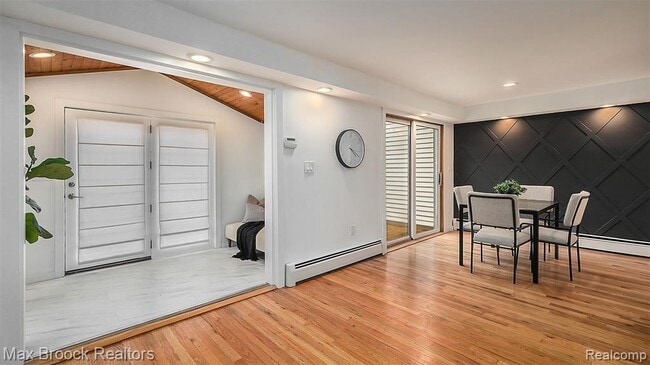 Photo - 343 S Elm St Unit A