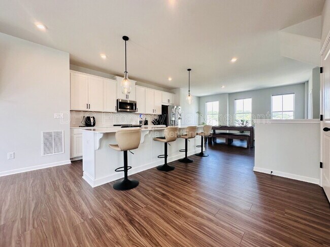 Photo - 1451 Creekside Cir NW