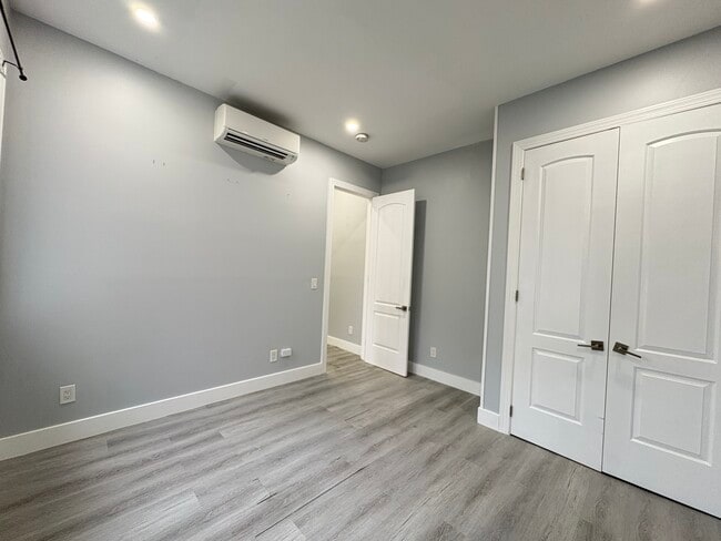 Photo - 5516 Hudson Ave Unidad 2R