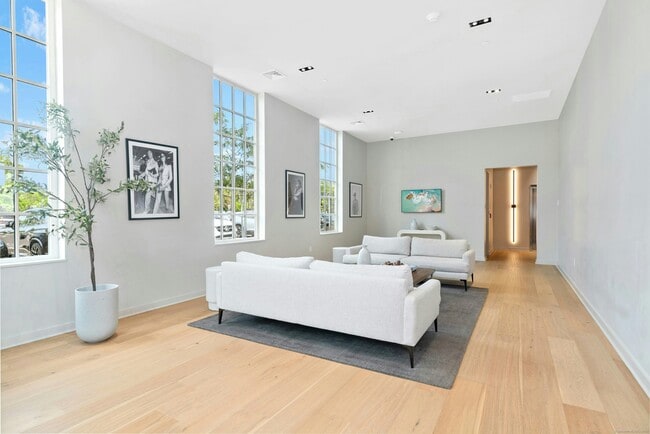Photo - 15 Corbin Dr Unit 206
