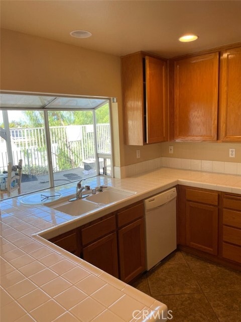 Photo - 241 Kilworth Dr