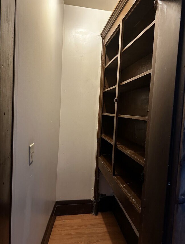 Photo - 1638 Summit St