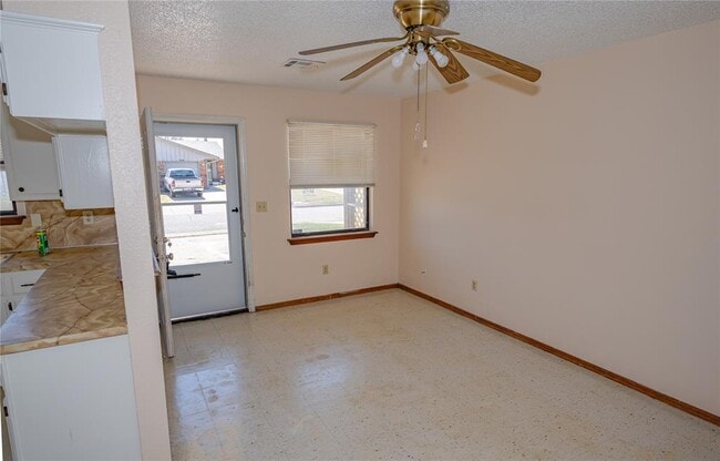 Photo - 931 SW 63rd St