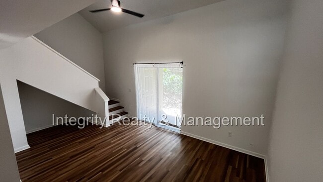 Photo - Cozy 2 bed / 2 bath townhome in the heart of Jacksonville