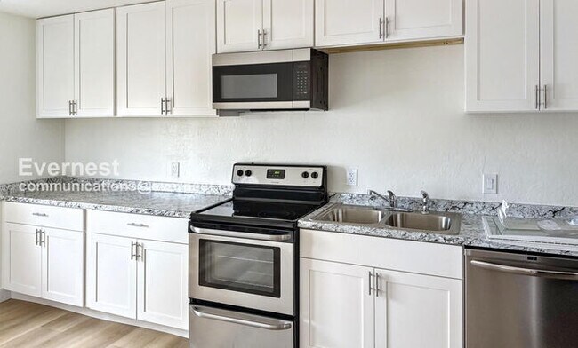 Photo - 2317 W Adams St