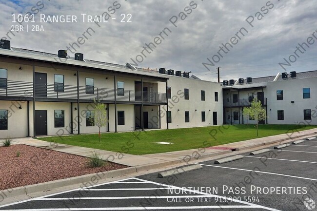 Building Photo - Modern 2 BDR Eastside Apartment! 2 Weeks F... Unit 22