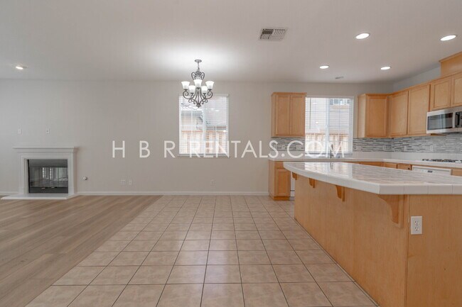 Spacious 5-Bedroom Retreat with 3 Full Baths in Beautiful Tracy – Your Perfect Home Awaits on Ten...