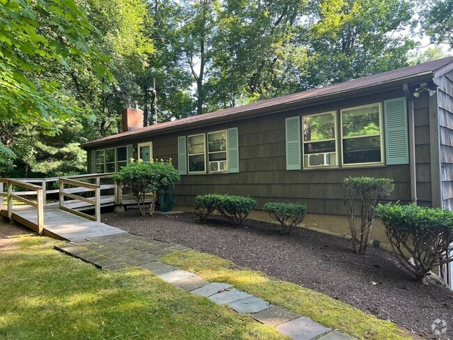 Building Photo - 151 Fans Rock Rd Rental