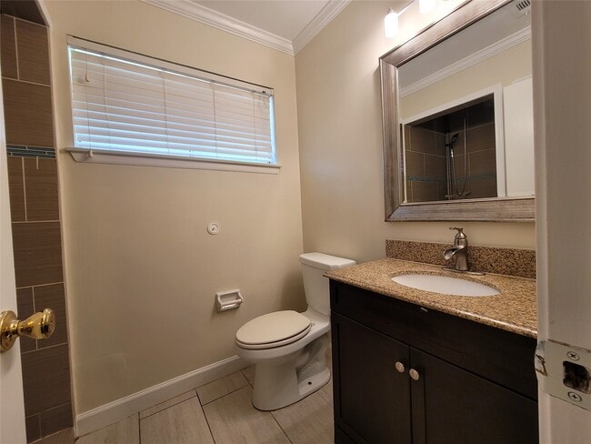 Building Photo - 9322 Fairdale Ln