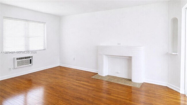 Photo - 2135 Bay Dr Unit 3