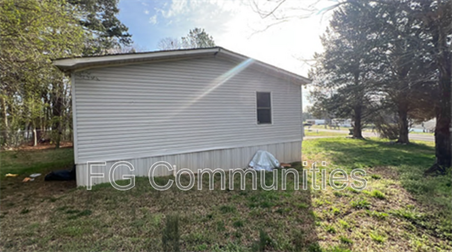 Photo - 1020 Old Church Rd