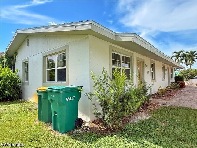 Photo - 740 109th Ave N