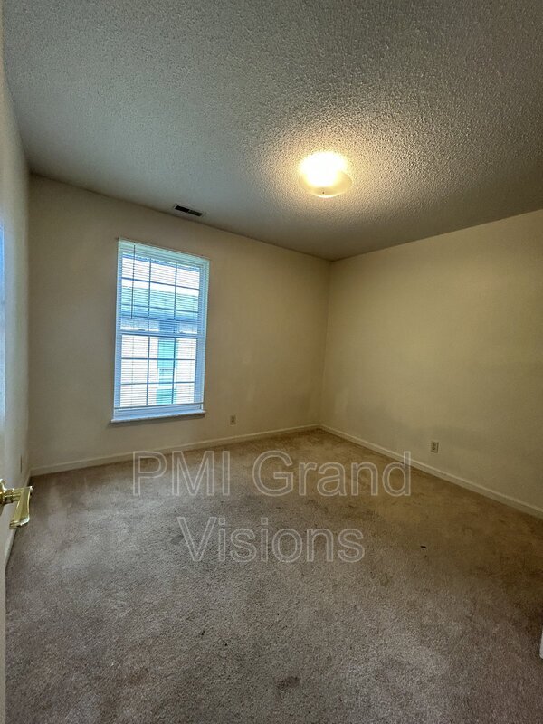 Photo - 1306 Arthur Ave Unit 12