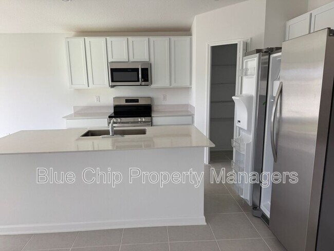 Photo - 2295 Green Valley St