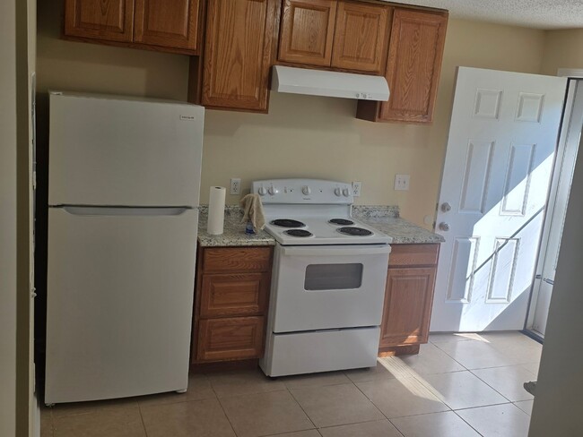 847 Northern St Unidad C