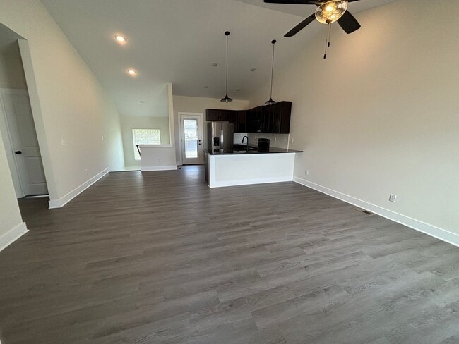 Photo - 5249/51 Chase Unit 5249 Chase