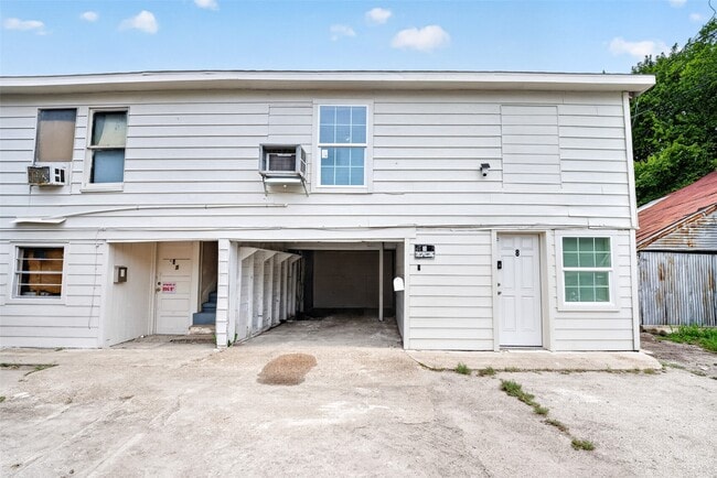 Building Photo - 4901 Stimson St Unit 7