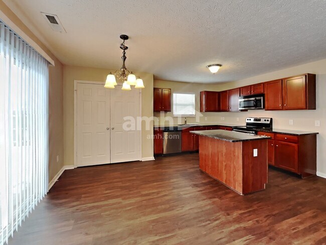 Photo - 18834 Planer Dr