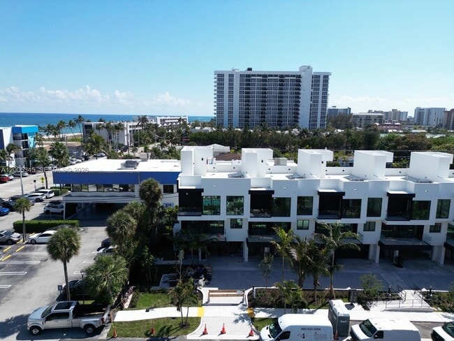 Photo - 3222 NE 7th St