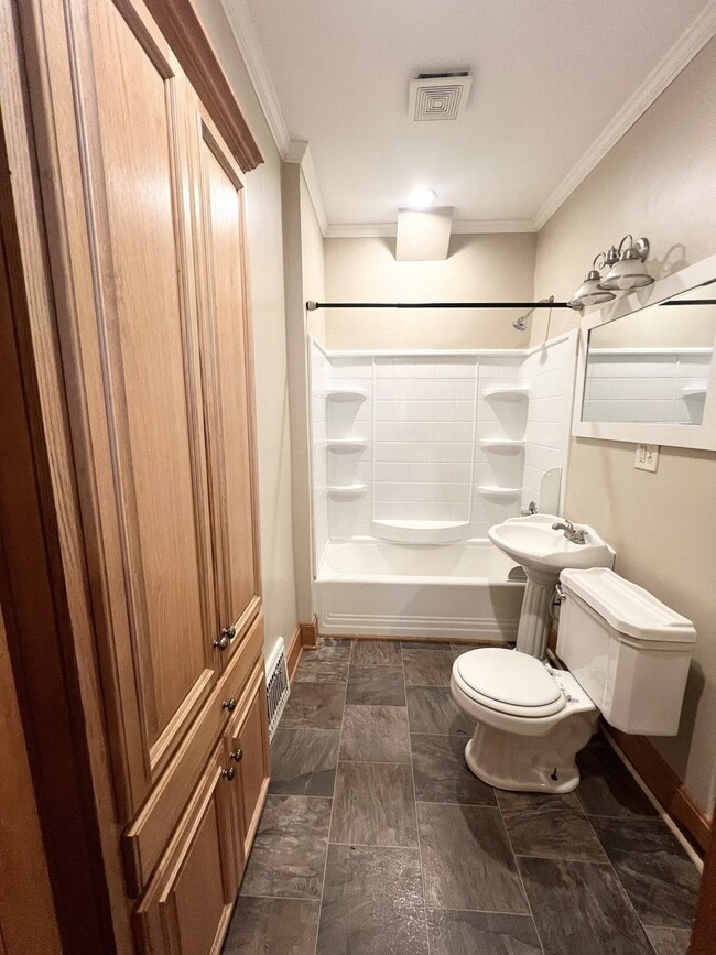 Photo - 3336 N Bartlett Ave Unidad #1