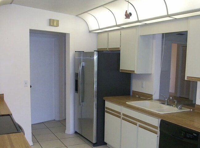 Photo - 3/2 Home in the Meadows- Beautiful Central...