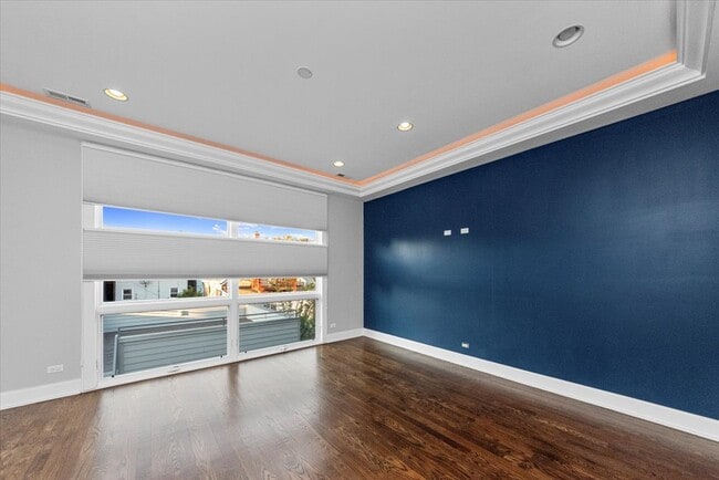 Photo - 1838 W Erie St