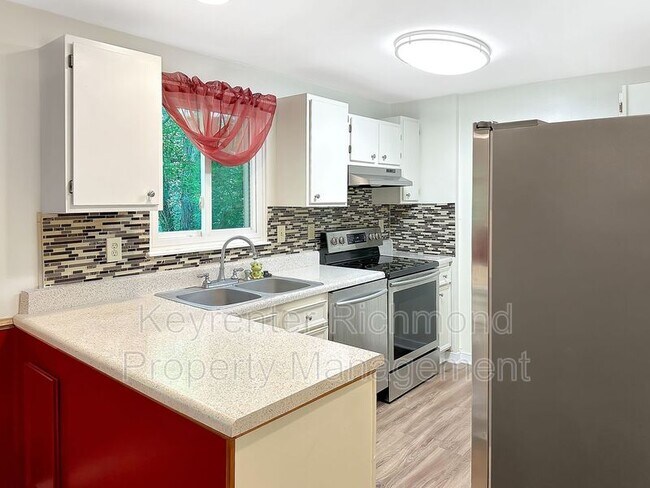Photo - 749 Sturgis Dr